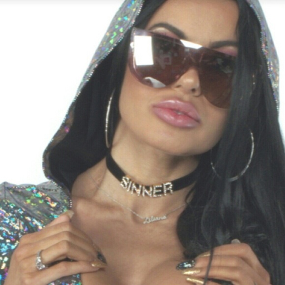 Custom Choker - Picture 4 of 5